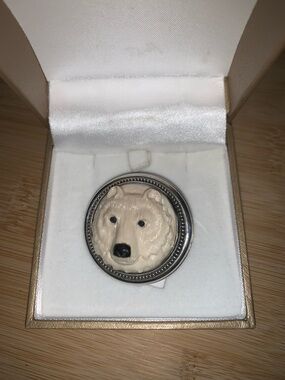 Vintage Korite  Sterling Silver Cameo Wolf Brooch/Pendant unisex